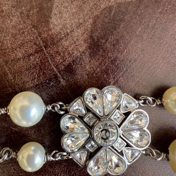 Chanel Faux Pearl and Crystal Cluster Bracelet From Autumn 2008 Collection - Picture 11 of 16